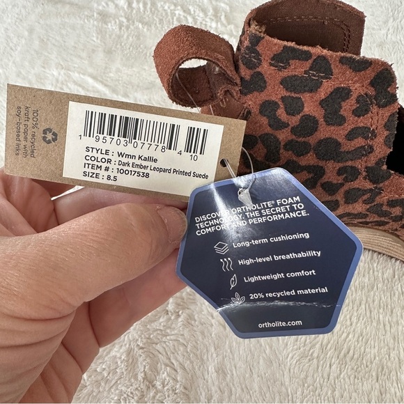TOMS Kallie Women’s Wedge Booties Dark Ember Leopard Suede Size 8.5 NWT - Picture 11 of 11